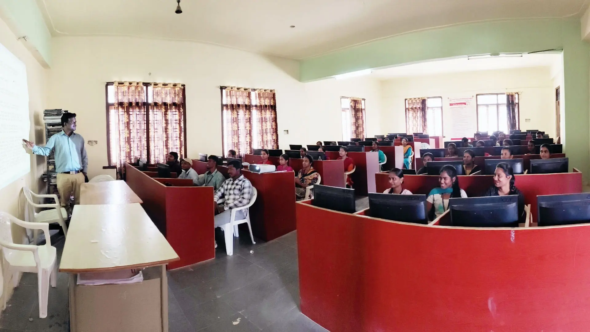 E-Class Rooms | Facilities | BRIL Hyderabad - e-classroom